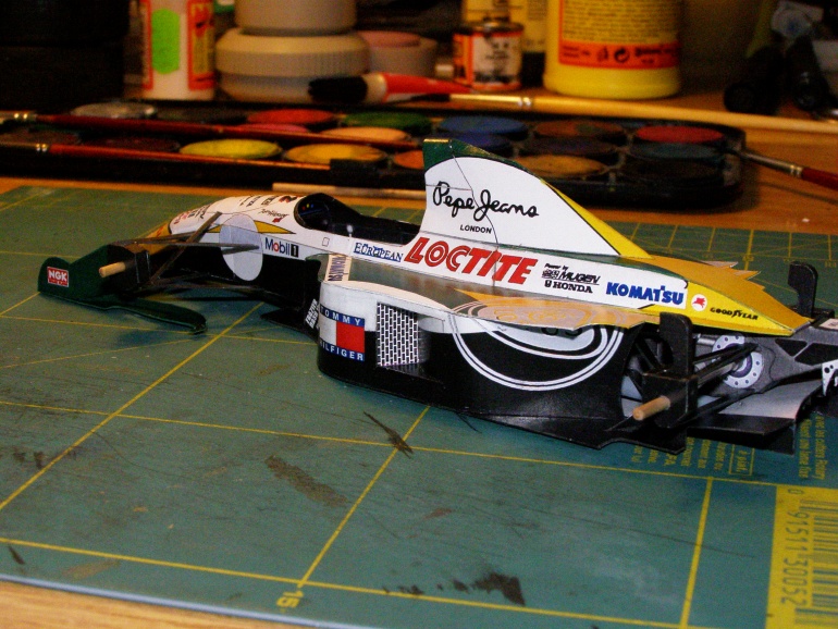 Lotus 107C (Plná velikost v novém okně) Lotus 107C
