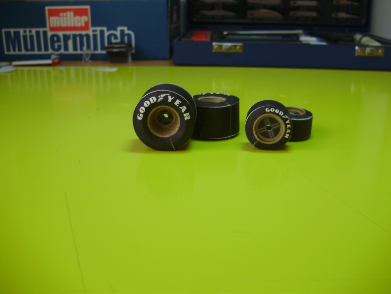 Lotus 72D