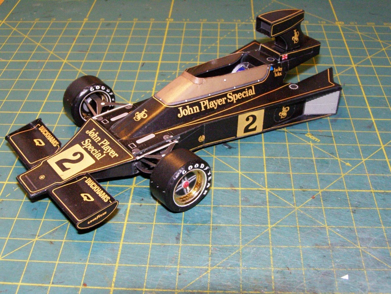Lotus 76 (Plná velikost v novém okně) Lotus 76