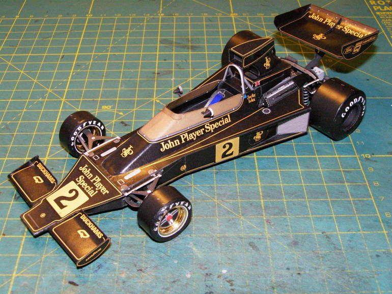Lotus 76 (Plná velikost v novém okně) Lotus 76