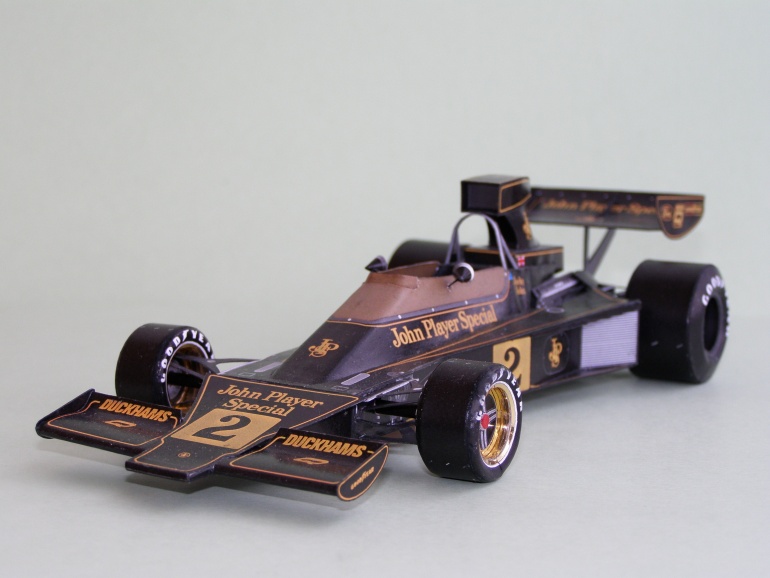 Lotus 76 (Plná velikost v novém okně) Lotus 76