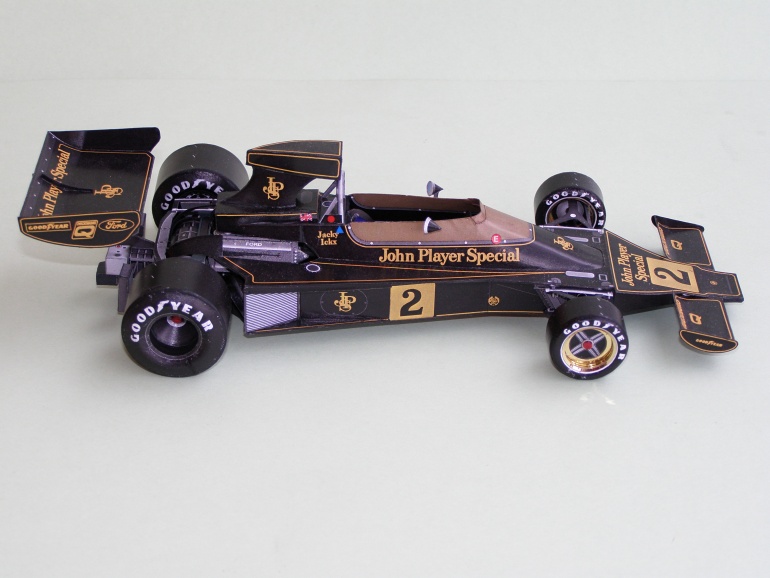 Lotus 76 (Plná velikost v novém okně) Lotus 76