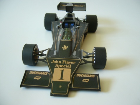 Lotus 76