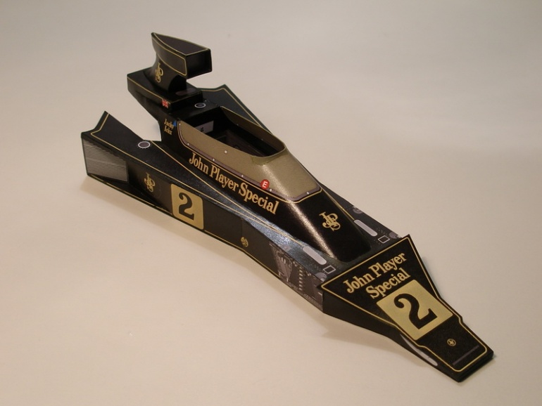 LOTUS 76 (Plná velikost v novém okně) LOTUS 76