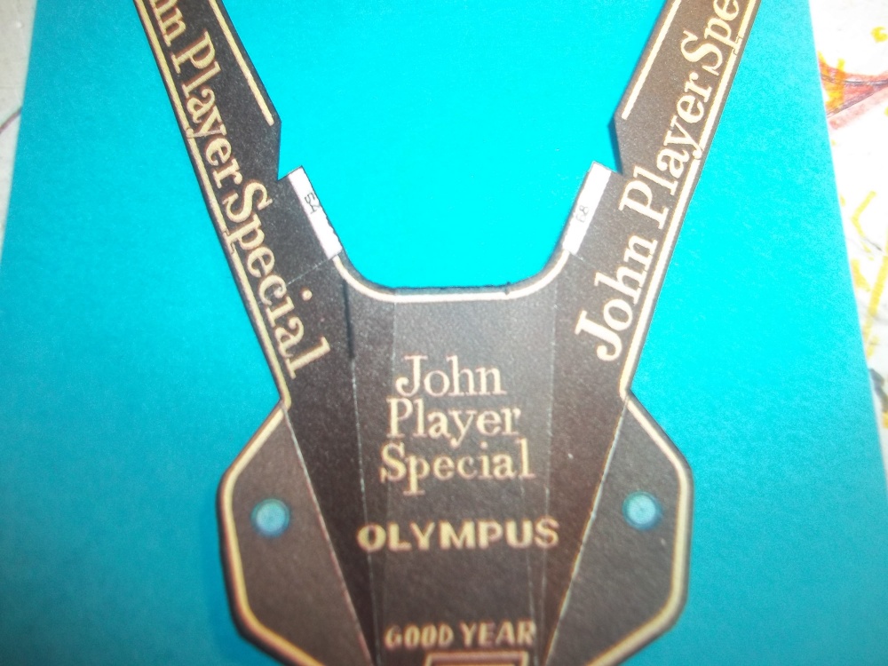 196945