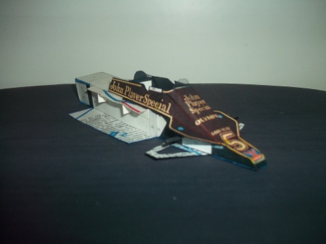Lotus 79 JPS / �ern� rakev