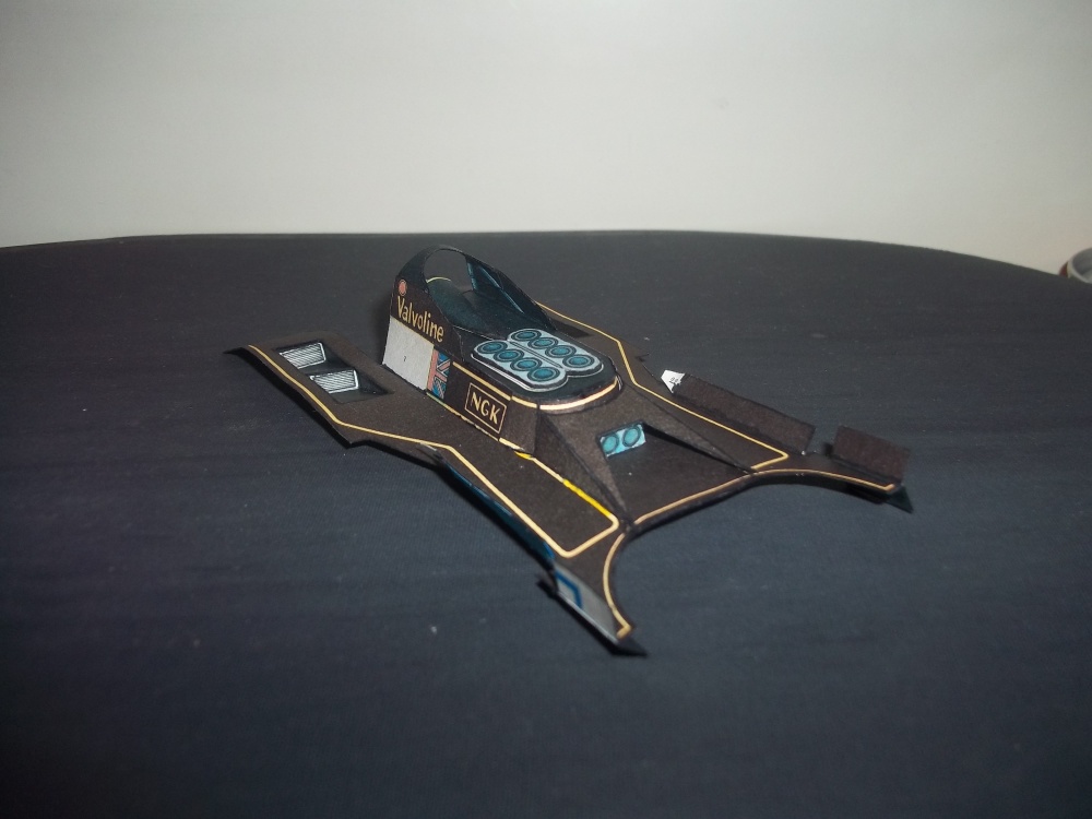 Lotus 79 JPS / �ern� rakev
