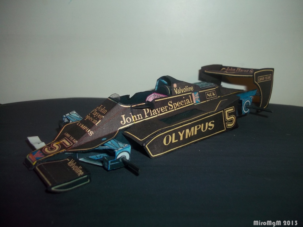 Lotus 79 JPS / �ern� rakev