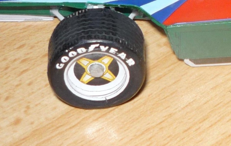 Lotus 80 (Plná velikost v novém okně) Lotus 80