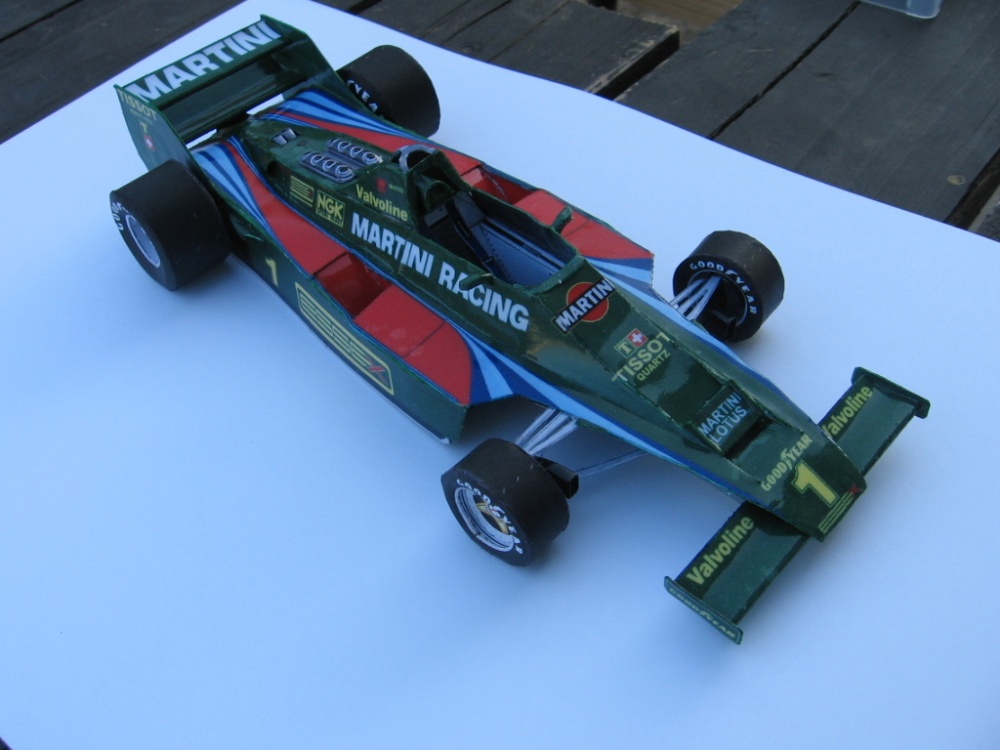 LOTUS 80 (Plná velikost v novém okně) LOTUS 80