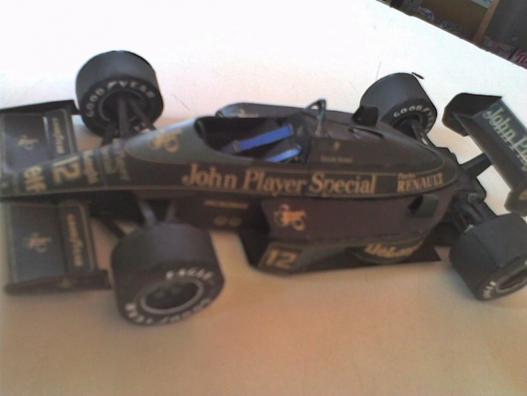 Lotus 98T 1986 JPS (Plná velikost v novém okně) Lotus 98T 1986 JPS
