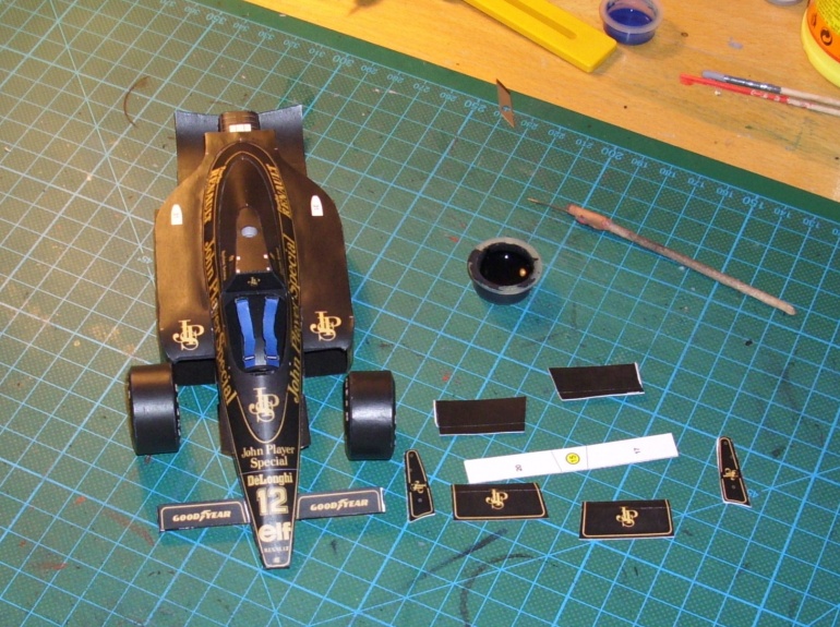 Lotus 98T (Plná velikost v novém okně) Lotus 98T