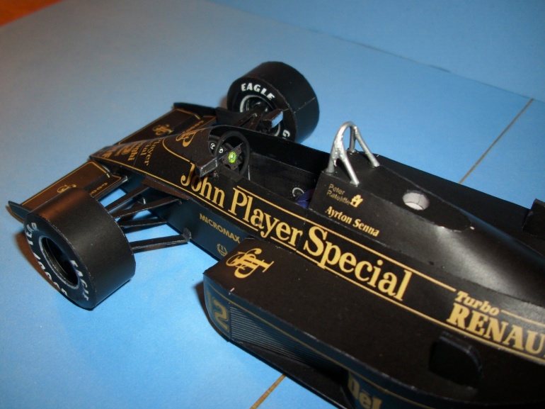 Lotus 98T (Plná velikost v novém okně) Lotus 98T