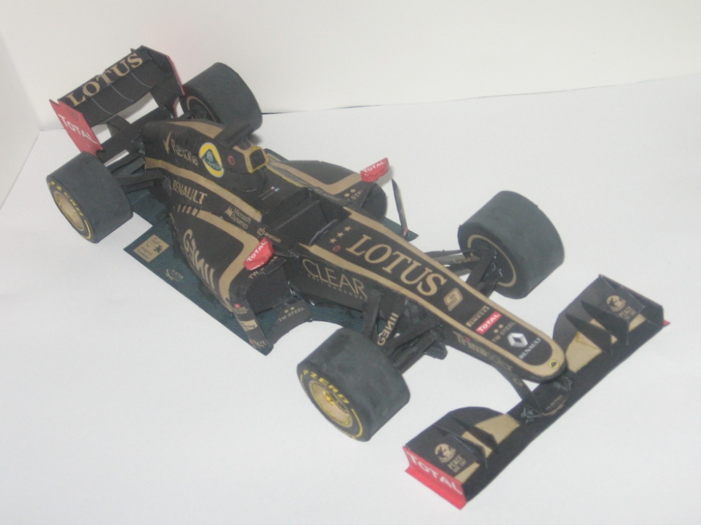 Lotus E20 (Plná velikost v novém okně) Lotus E20