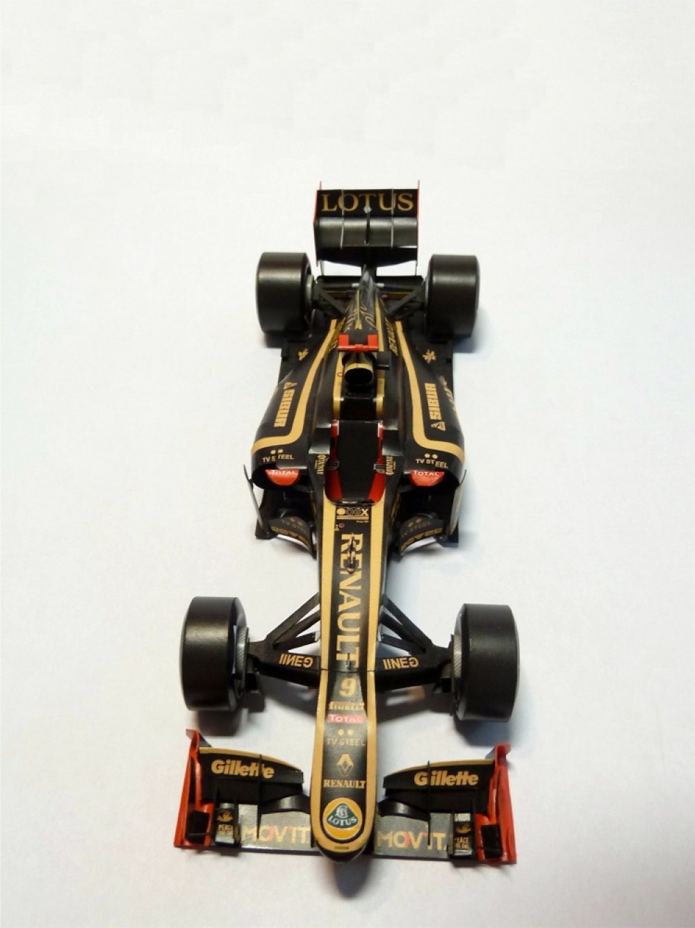 Renault R31 VC Brazílie 2011 B.Senna (Plná velikost v novém okně) Renault R31 VC Brazílie 2011 B.Senna