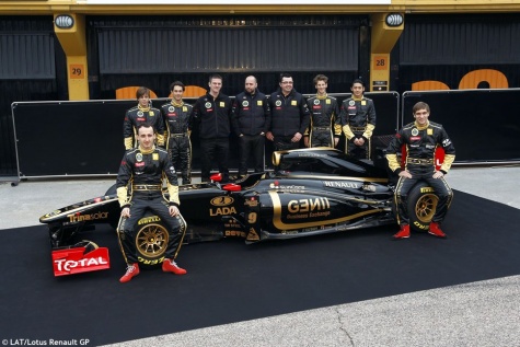 Lotus-Renault R31 Lotus-Renault R31