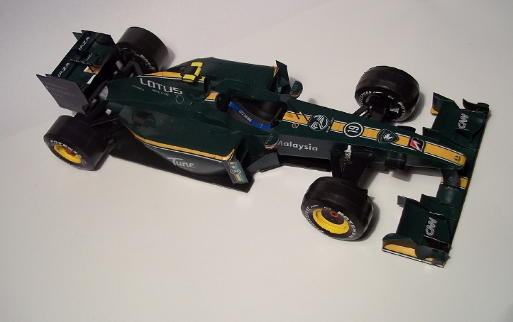 Lotus T127 - Bahrain GP, Heikki Kovalainen (2010)