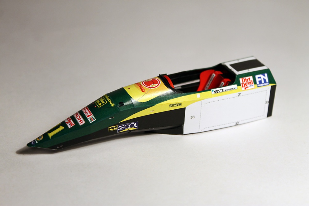 Lotus 107 - Belgian GP 1992 (Plná velikost v novém okně) Lotus 107 - Belgian GP 1992