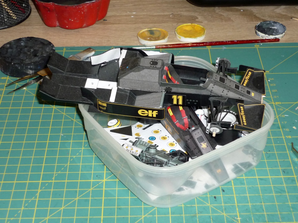 Lotus 95T (Plná velikost v novém okně) Lotus 95T