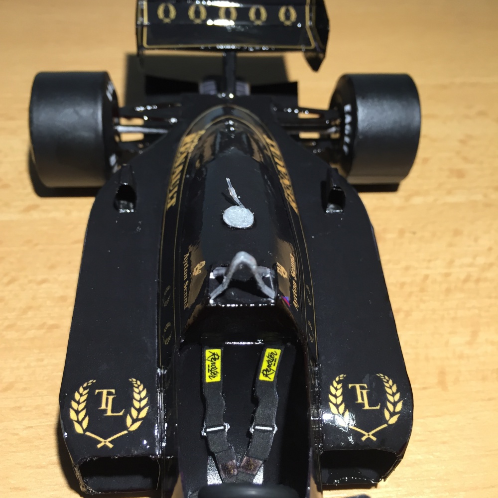 Lotus 98T (Plná velikost v novém okně) Lotus 98T