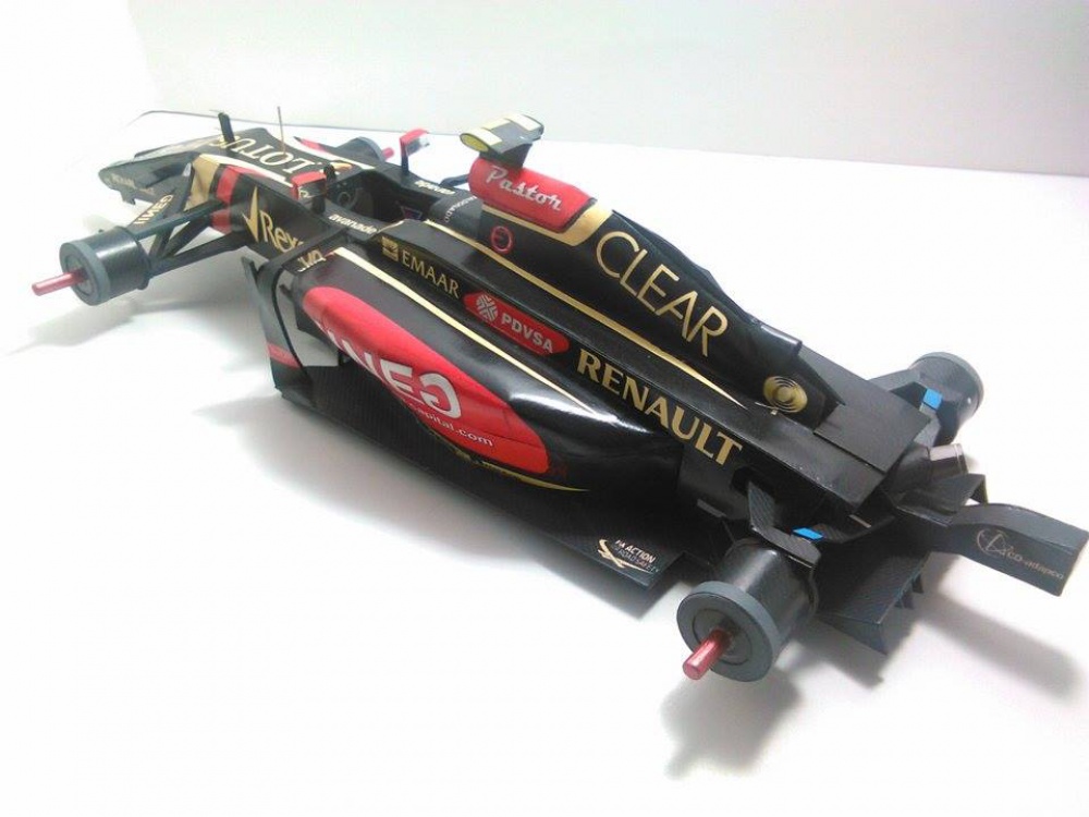 Lotus Renault E22 - P. Maldonado - 2014 (Plná velikost v novém okně) Lotus Renault E22 - P. Maldonado - 2014