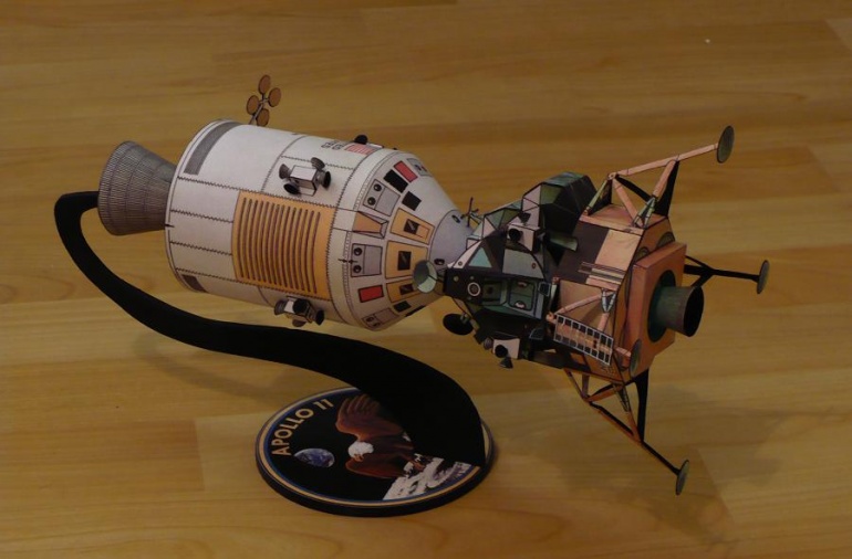 Lunární modul expedice Apollo 11 (Plná velikost v novém okně) Lunární modul expedice Apollo 11
