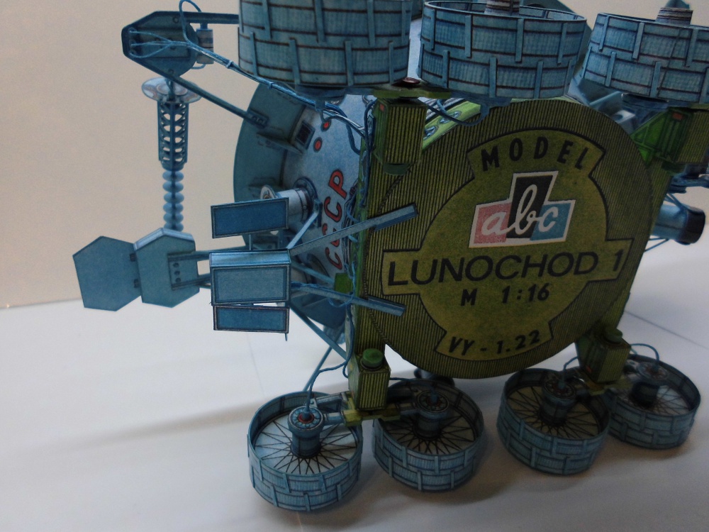 Lunochod 1 (Plná velikost v novém okně) Lunochod 1