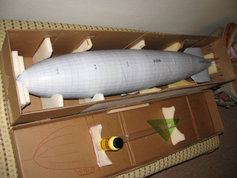 LZ 129 - Hindenburg (Plná velikost v novém okně) LZ 129 - Hindenburg
