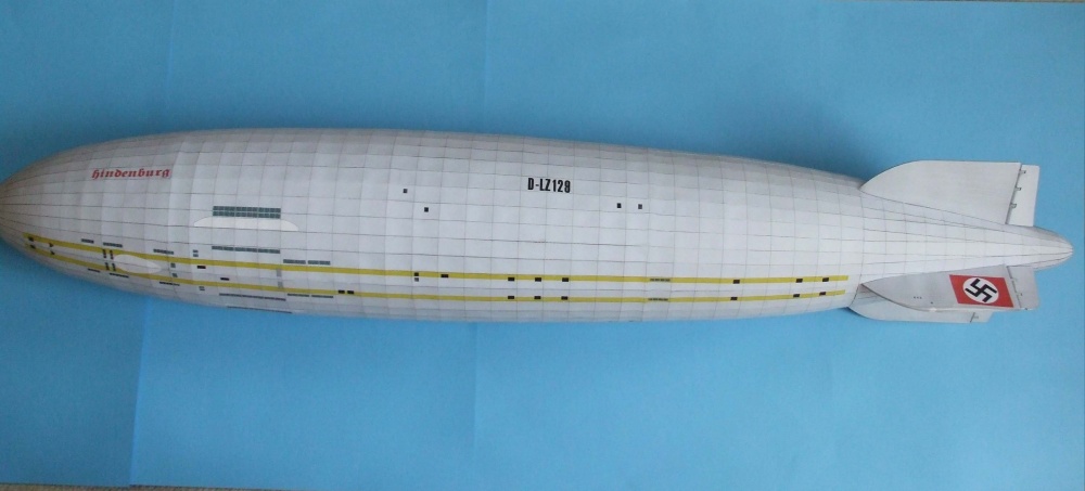 LZ 129 Hindenburg (Pln� velikost v nov�m okn�) LZ 129 Hindenburg