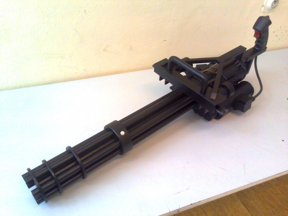 M134 minigun (Plná velikost v novém okně) M134 minigun