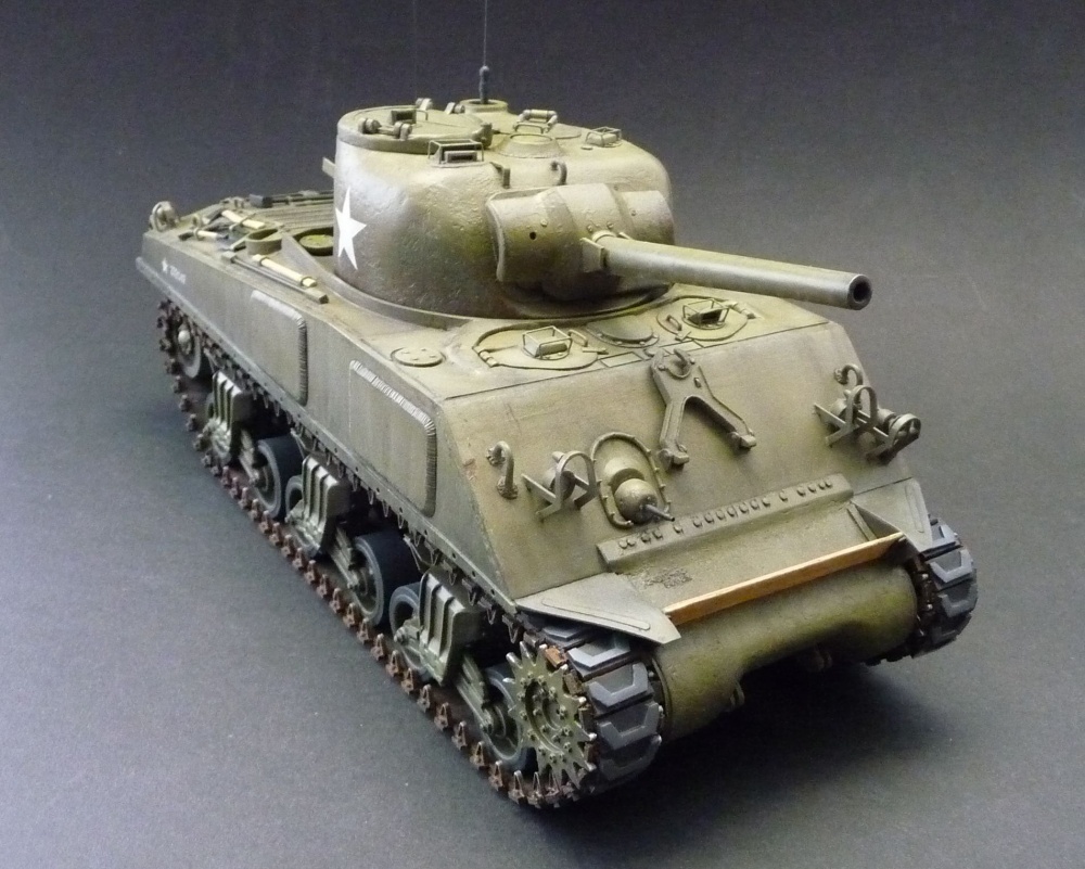 M4A3 Sherman (Plná velikost v novém okně) M4A3 Sherman
