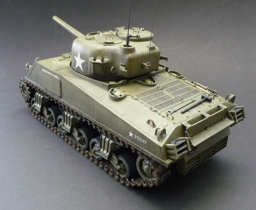 M4A3 Sherman (Plná velikost v novém okně) M4A3 Sherman