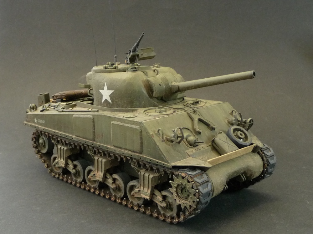 M4A3 Sherman (Plná velikost v novém okně) M4A3 Sherman