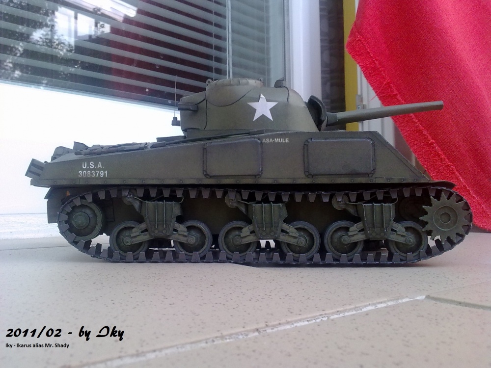 M4A3 Sherman (Plná velikost v novém okně) M4A3 Sherman