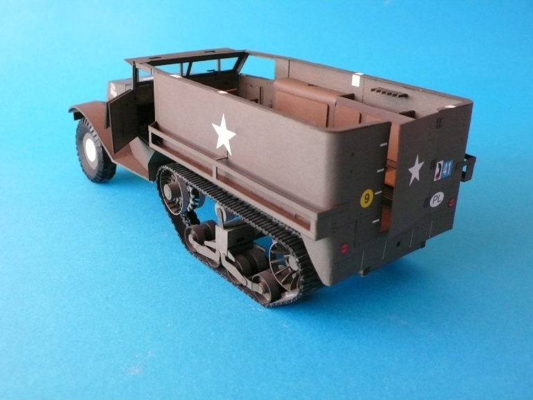 M5A1 Halftrack (Plná velikost v novém okně) M5A1 Halftrack