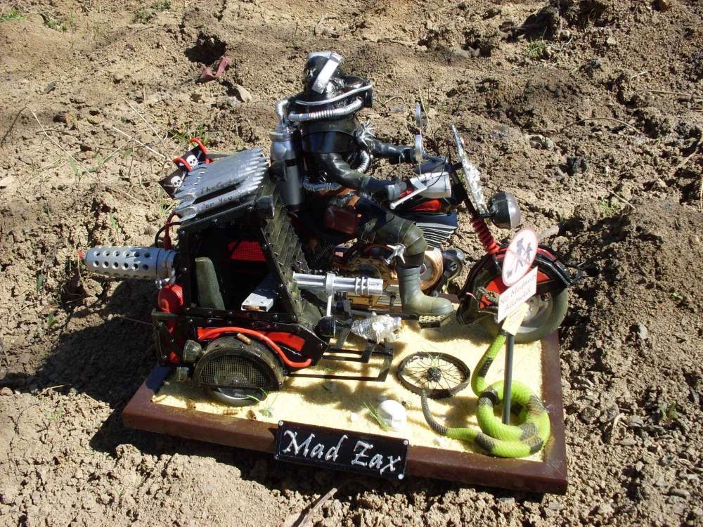 Mad Zax Chopper - ARMAGEDDON RACE (Plná velikost v novém okně) Mad Zax Chopper - ARMAGEDDON RACE