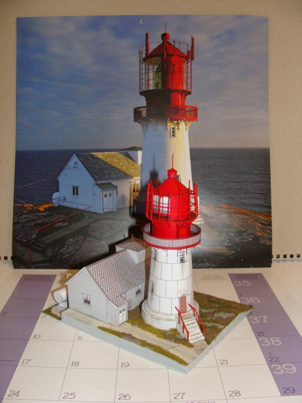 maják Lindesnes (Plnďż˝ velikost v novďż˝m oknďż˝) maják Lindesnes