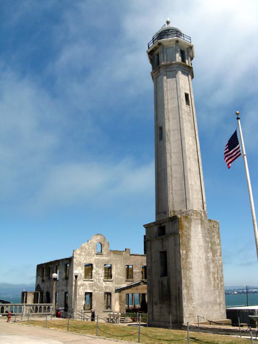 maják Alcatraz (Plná velikost v novém okně) maják Alcatraz