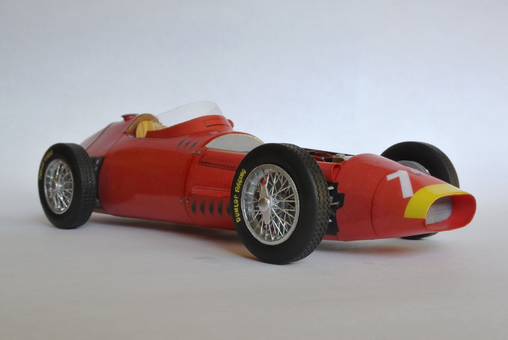Maserati 250F (1957) J.M.Fangio (Plná velikost v novém okně) Maserati 250F (1957) J.M.Fangio