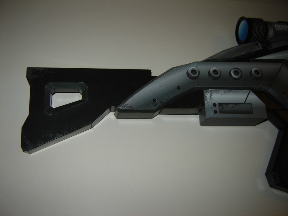 Mass Effect M8 Avenger Rifle (Plná velikost v novém okně) Mass Effect M8 Avenger Rifle