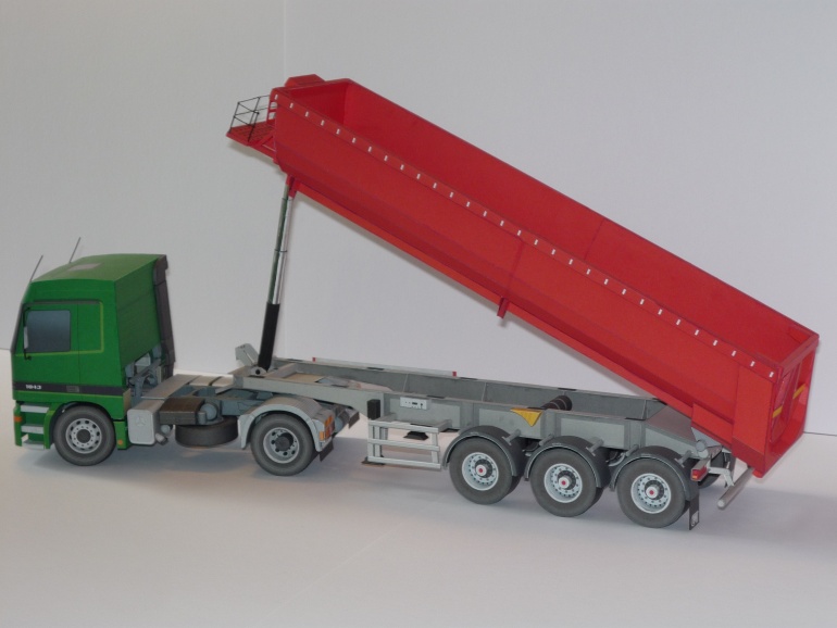 MB Actros 1843 s návěsem (Plná velikost v novém okně) MB Actros 1843 s návěsem
