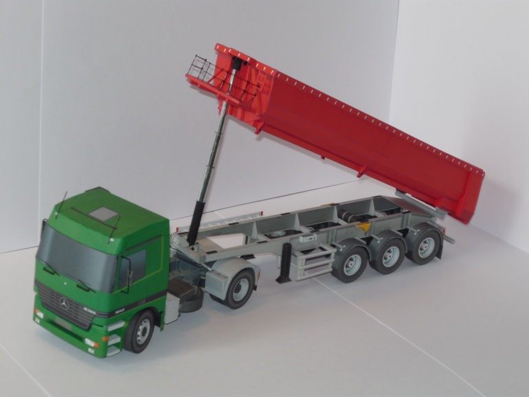 MB Actros 1843 s návěsem (Plná velikost v novém okně) MB Actros 1843 s návěsem