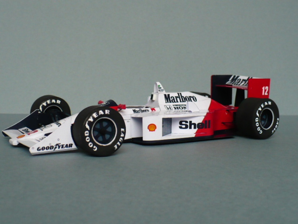 Mc Laren MP 4/4 (Plná velikost v novém okně) Mc Laren MP 4/4