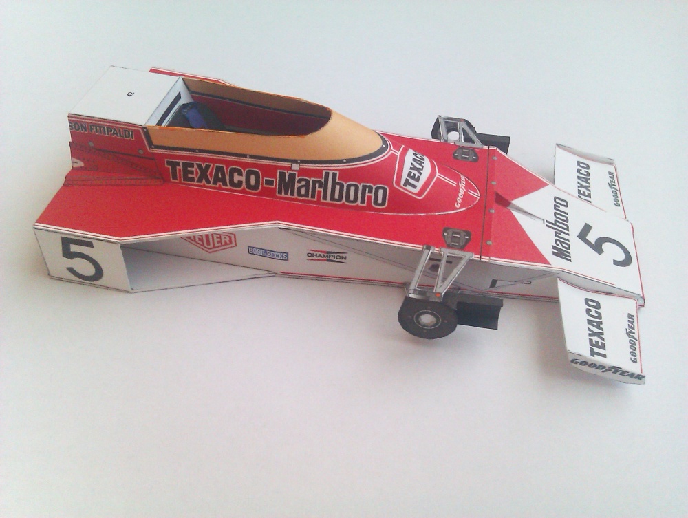 McLaren M23, 1974 Emerson Fittipaldi (Plná velikost v novém okně) McLaren M23, 1974 Emerson Fittipaldi