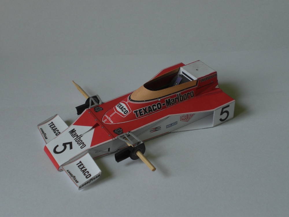 McLaren M23 (Plná velikost v novém okně) McLaren M23