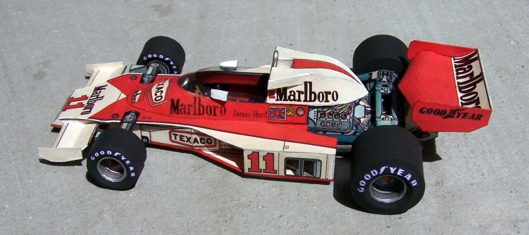 McLaren M23 James Hunt 1976 (Plná velikost v novém okně) McLaren M23 James Hunt 1976