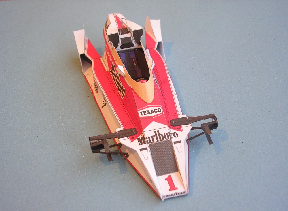 McLaren M26, 1977 James Hunt (Plná velikost v novém okně) McLaren M26, 1977 James Hunt