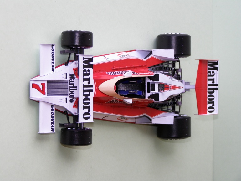 McLaren M26 (Plná velikost v novém okně) McLaren M26