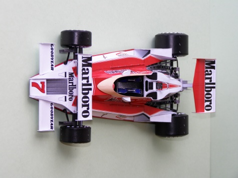 McLaren M26