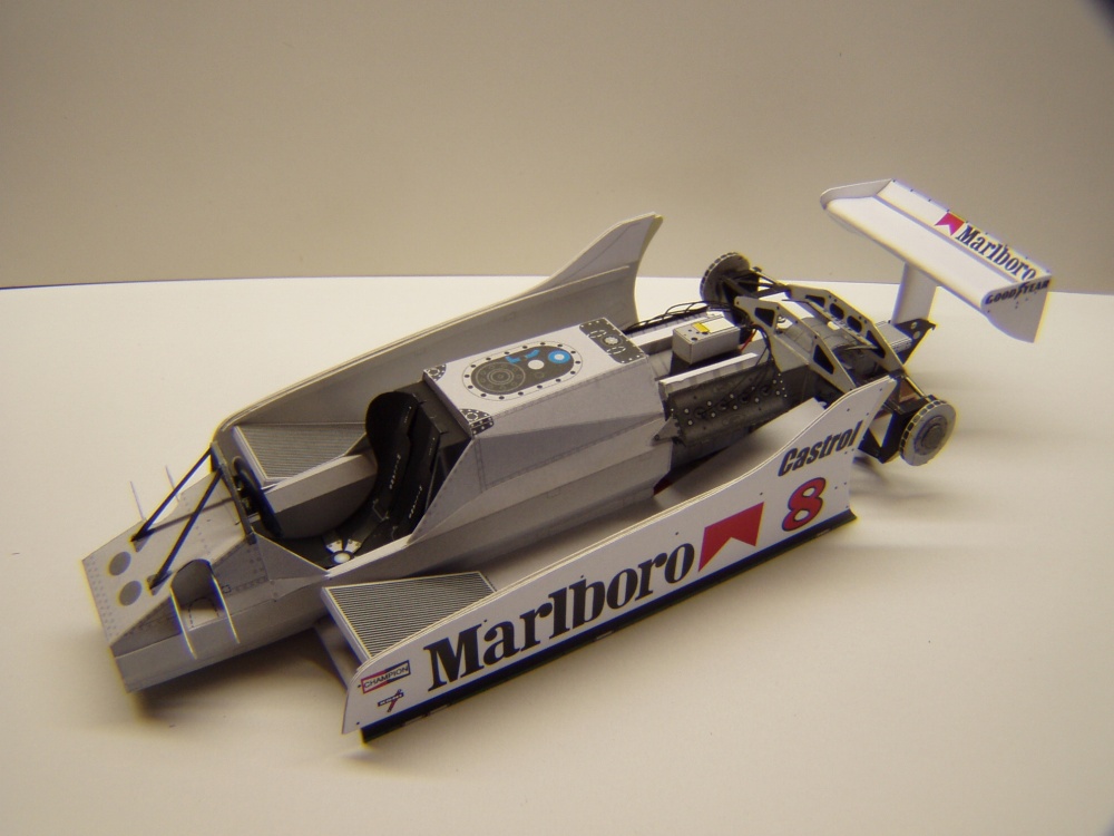 McLaren M30, 1980, A. Prost, GP Itálie (Plná velikost v novém okně) McLaren M30, 1980, A. Prost, GP Itálie